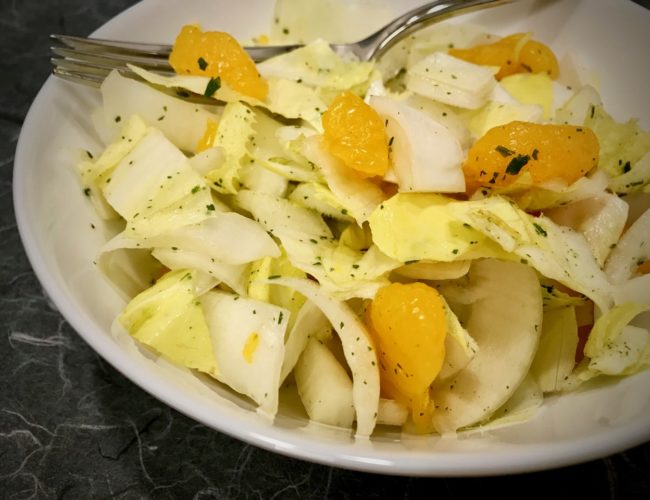 Chicorée-Salat mit Mandarinenspalten @ GartenAkademie.com